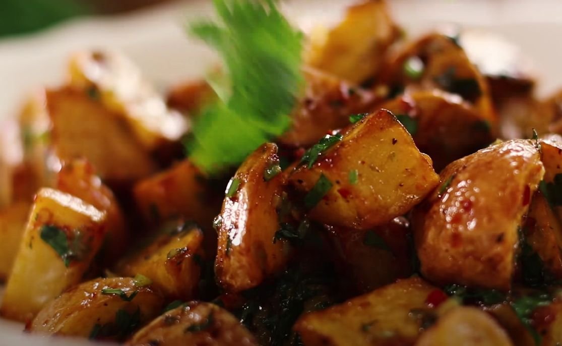 Roasted Potatoes Unleashed: 6 Flavorful Variations